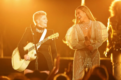 Alan Jackson Quietly Gets Up and Leaves Right After Beyoncé and the Dixie Chicks Take the Stage – “It’s Not Worth It”